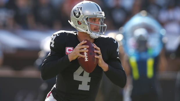derek-carr-jake-plummer-raiders-broncos.jpg